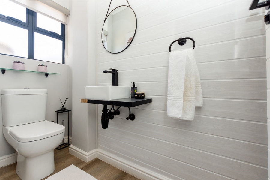 4 Bedroom Property for Sale in Calypso Beach Western Cape